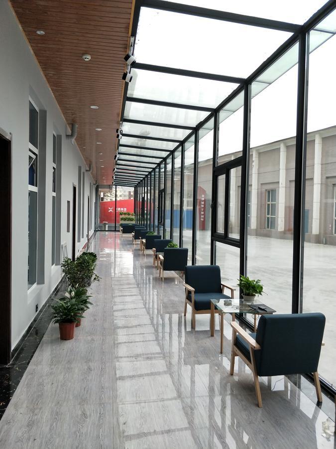 Lantern Hotel Hohhot Bagian luar foto