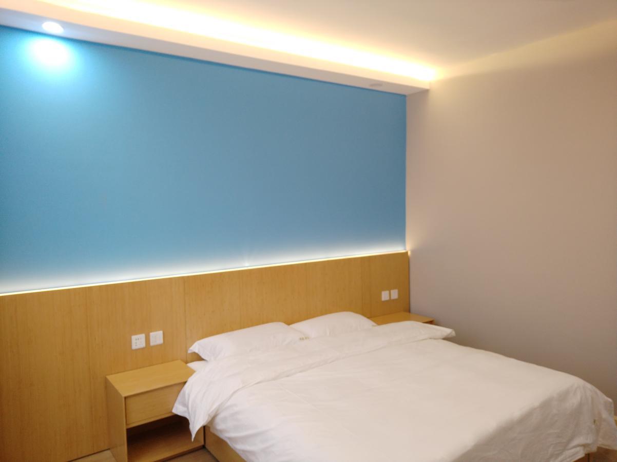 Lantern Hotel Hohhot Bagian luar foto