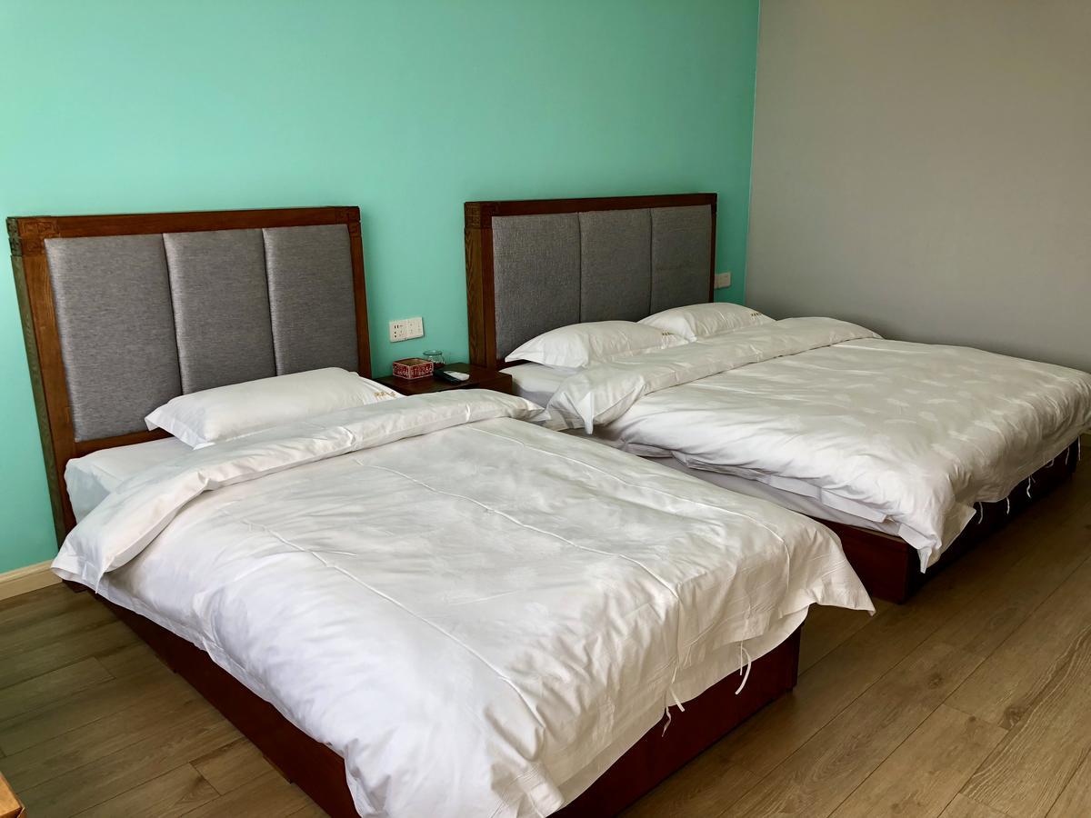 Lantern Hotel Hohhot Bagian luar foto